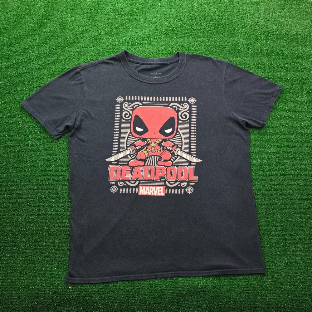 Marvel Deadpool Tshirt Mens Medium/Large Black Short Sleeve Funko Graphic Sword